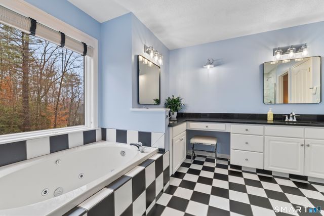 9 Brockway Road, Ellington, CT 06029