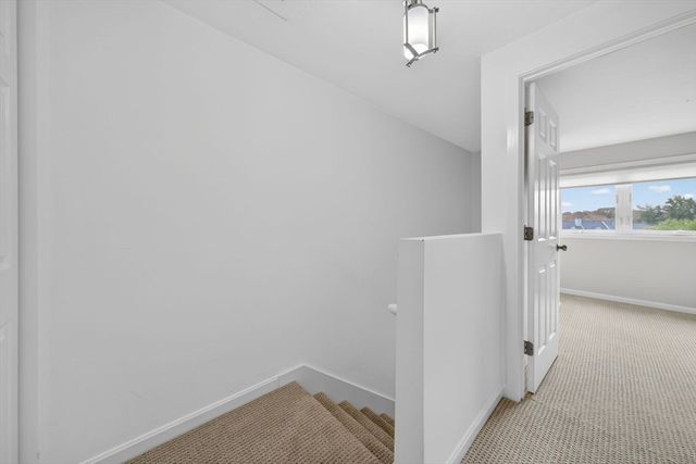 90 Westcliff Dr 90, Plymouth, MA 02360