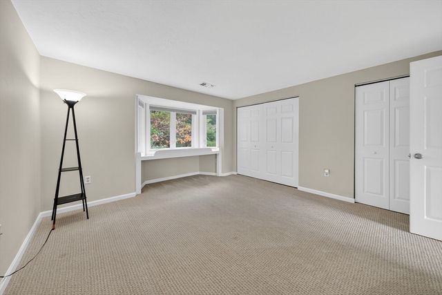 90 Westcliff Dr 90, Plymouth, MA 02360