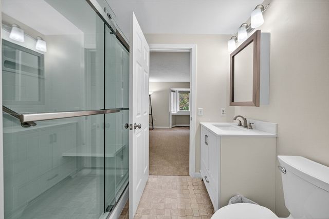 90 Westcliff Dr 90, Plymouth, MA 02360