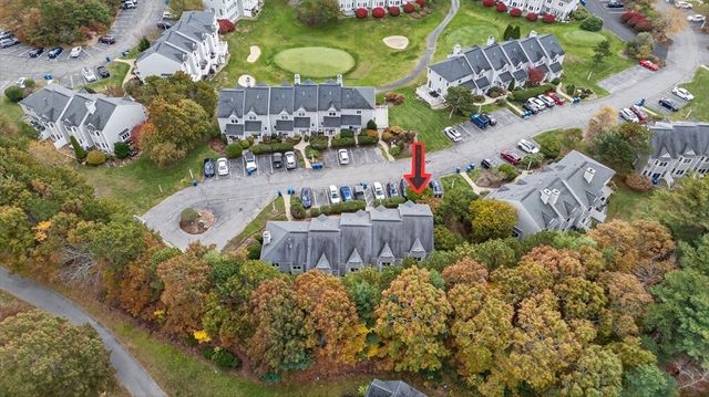 90 Westcliff Dr 90, Plymouth, MA 02360