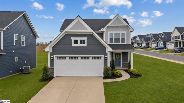 173 Dunroyal Road, Fountain Inn, SC 29644