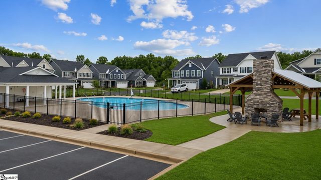 173 Dunroyal Road, Fountain Inn, SC 29644