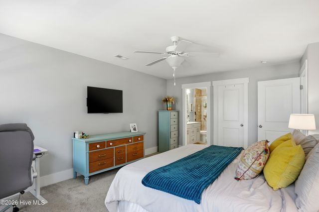 7405 Springwater Drive, Wilmington, NC 28411