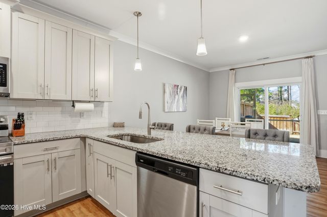 7405 Springwater Drive, Wilmington, NC 28411