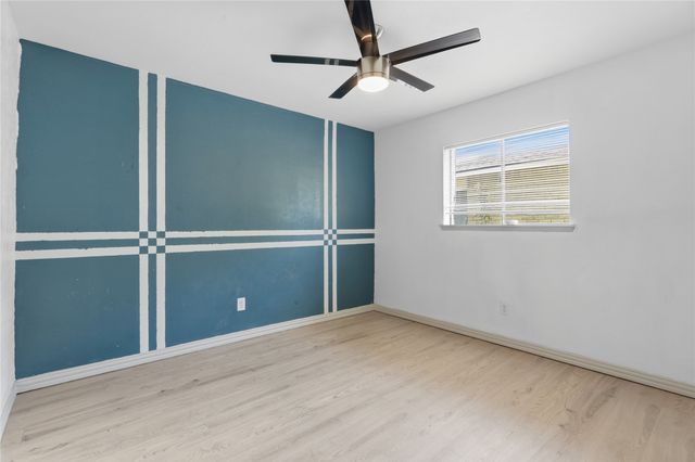 3517 Knoll Point Drive, Garland, TX 75043