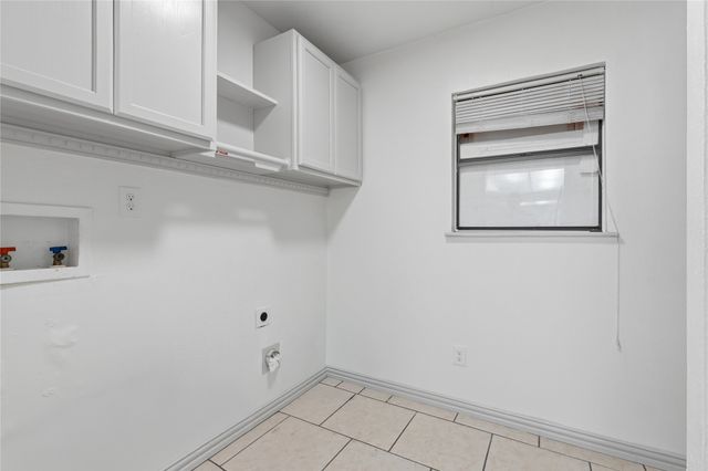 3517 Knoll Point Drive, Garland, TX 75043