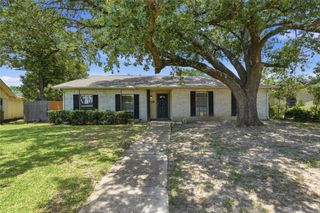 3517 Knoll Point Drive, Garland, TX 75043