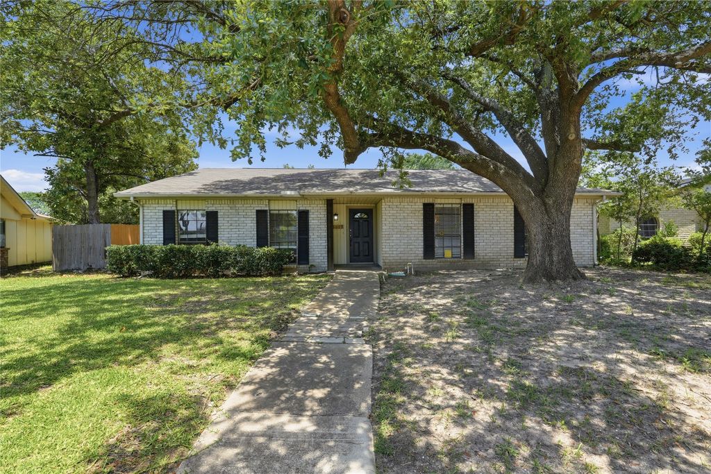 3517 Knoll Point Drive, Garland, TX 75043