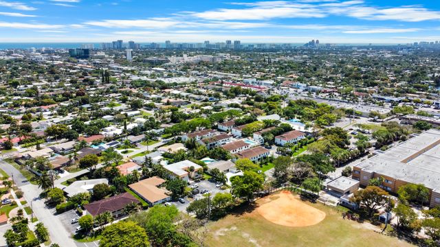 5210 NE 14th Way, Fort Lauderdale, FL 33334