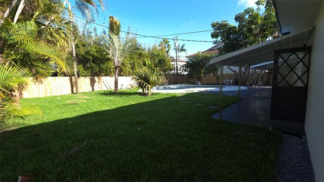 5210 NE 14th Way, Fort Lauderdale, FL 33334