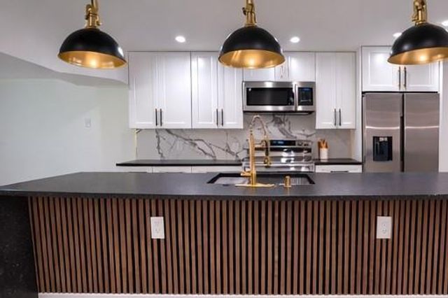 5210 NE 14th Way, Fort Lauderdale, FL 33334