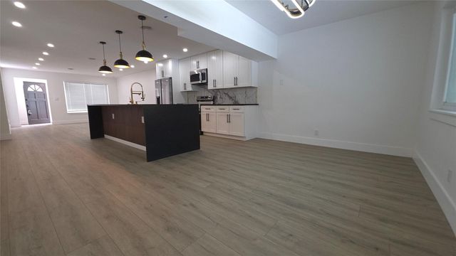 5210 NE 14th Way, Fort Lauderdale, FL 33334