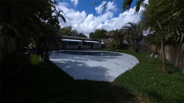 5210 NE 14th Way, Fort Lauderdale, FL 33334