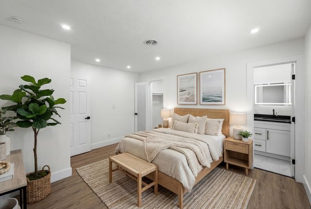 5210 NE 14th Way, Fort Lauderdale, FL 33334