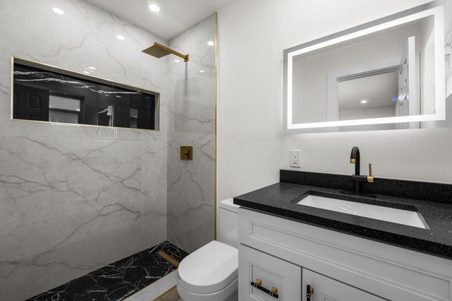 5210 NE 14th Way, Fort Lauderdale, FL 33334