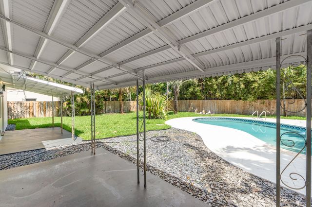 5210 NE 14th Way, Fort Lauderdale, FL 33334