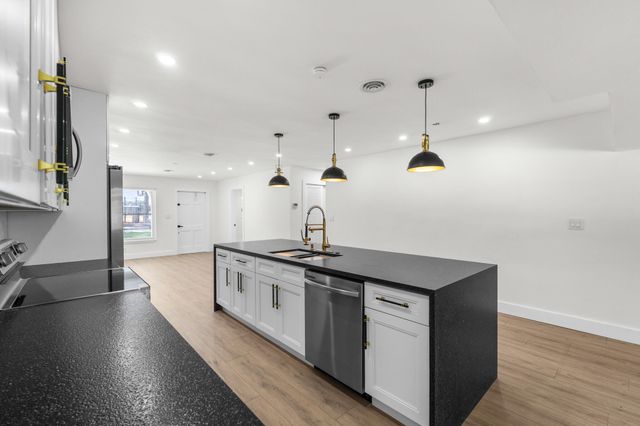 5210 NE 14th Way, Fort Lauderdale, FL 33334