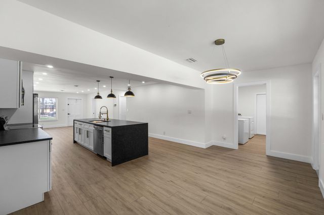 5210 NE 14th Way, Fort Lauderdale, FL 33334