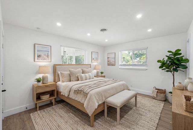 5210 NE 14th Way, Fort Lauderdale, FL 33334