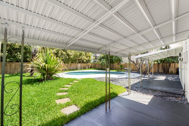 5210 NE 14th Way, Fort Lauderdale, FL 33334