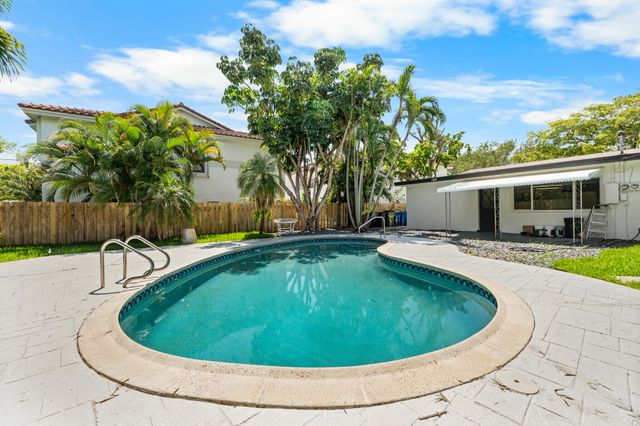 5210 NE 14th Way, Fort Lauderdale, FL 33334