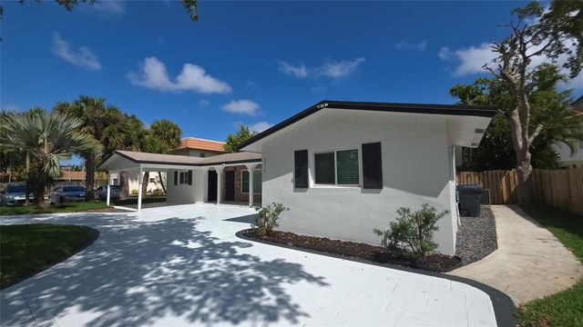 5210 NE 14th Way, Fort Lauderdale, FL 33334