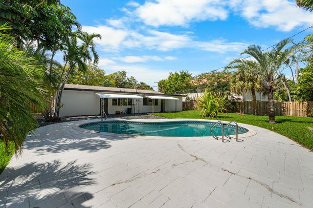 5210 NE 14th Way, Fort Lauderdale, FL 33334