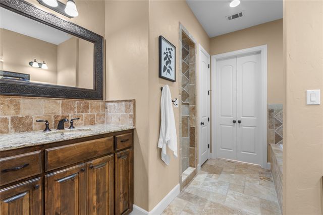 4921 Dogwood Street, Flower Mound, TX 75028