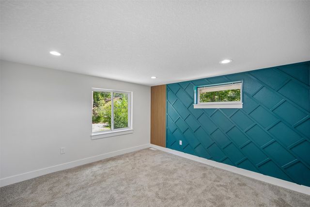 1009 27th Street, Des Moines, IA 50311