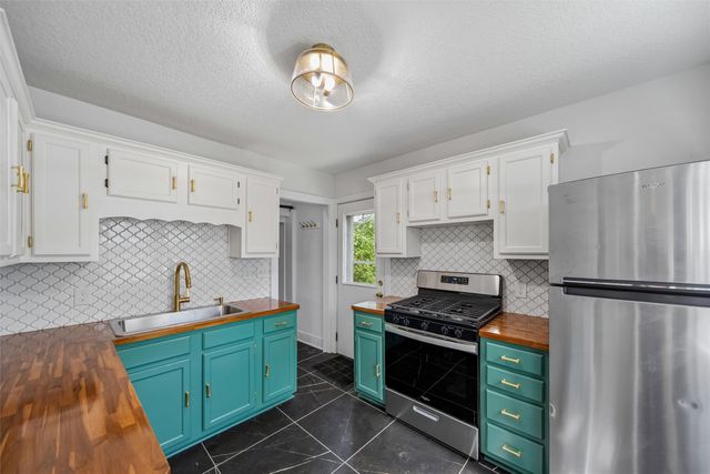 1009 27th Street, Des Moines, IA 50311