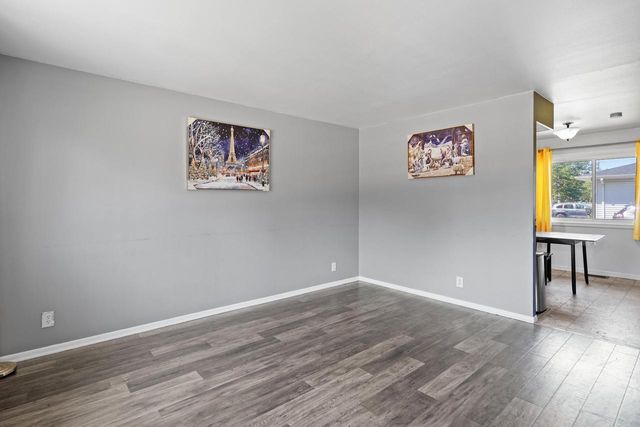 8456 17th AVENUE, Kenosha, WI 53143