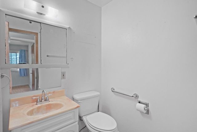 8456 17th AVENUE, Kenosha, WI 53143