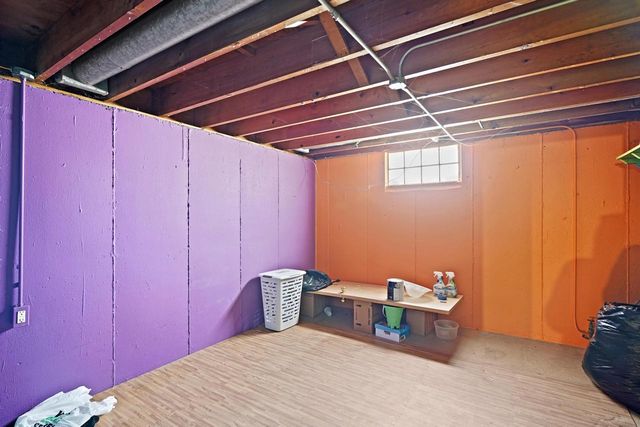 8456 17th AVENUE, Kenosha, WI 53143