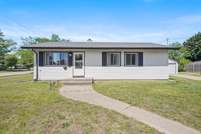 8456 17th AVENUE, Kenosha, WI 53143