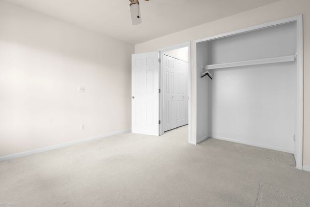 1645 Huntington Park Unit E, Rochester Hills, MI 48309