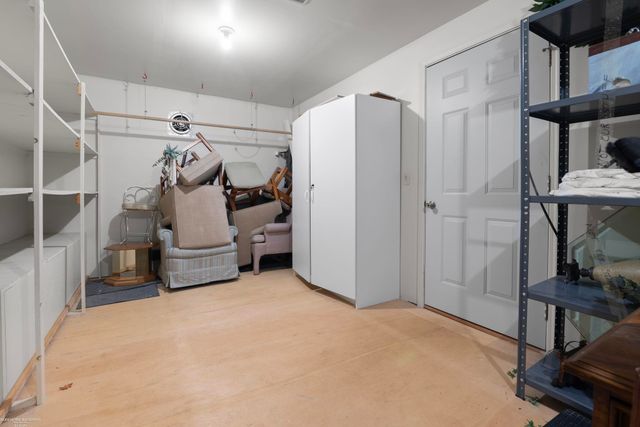 1645 Huntington Park Unit E, Rochester Hills, MI 48309