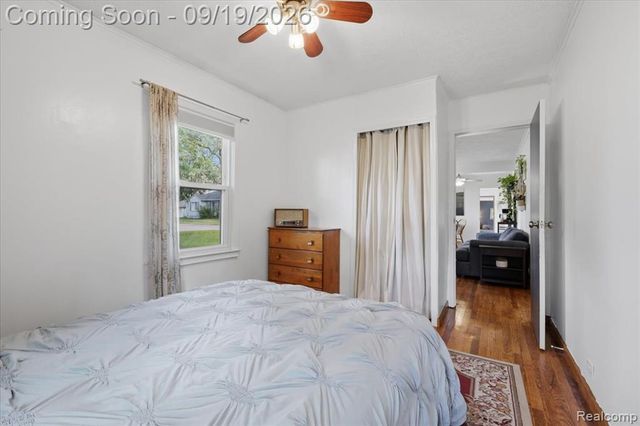 4401 Louella Drive, Waterford, MI 48329