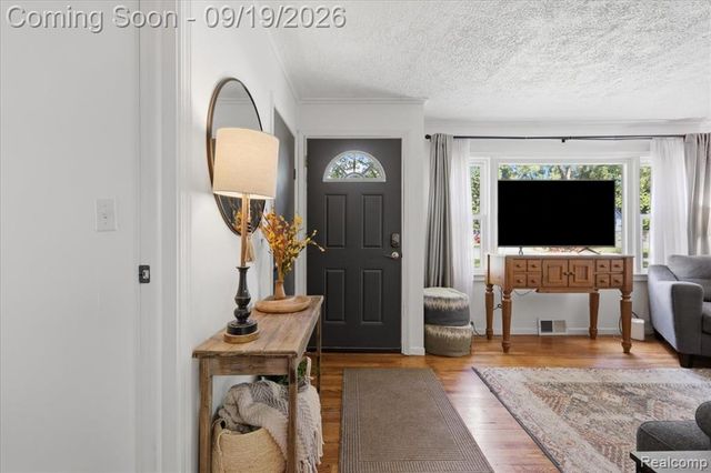 4401 Louella Drive, Waterford, MI 48329