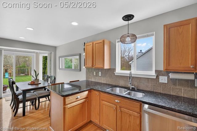 1175 Deer Creek Trail, Grand Blanc, MI 48439