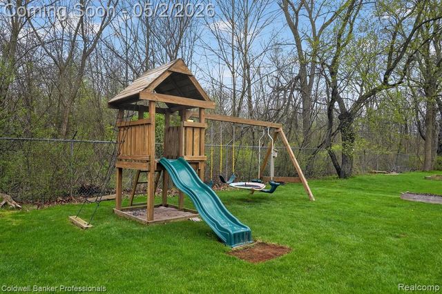 1175 Deer Creek Trail, Grand Blanc, MI 48439