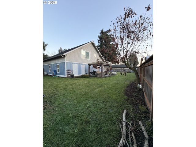 2090 MINNESOTA St, Eugene, OR 97401