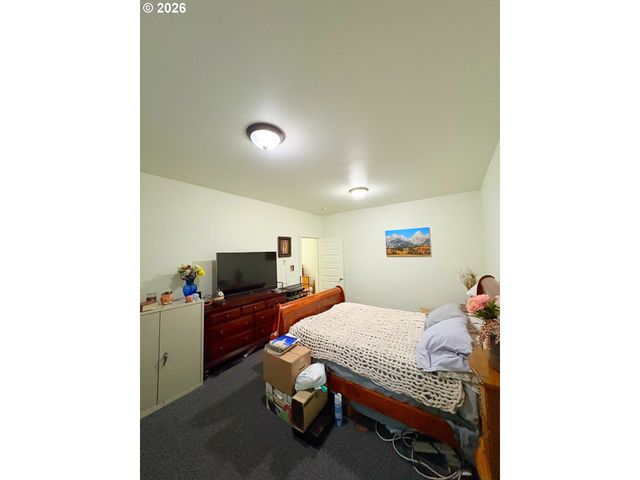 2090 MINNESOTA St, Eugene, OR 97401