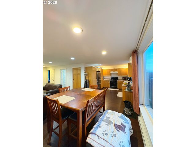 2090 MINNESOTA St, Eugene, OR 97401