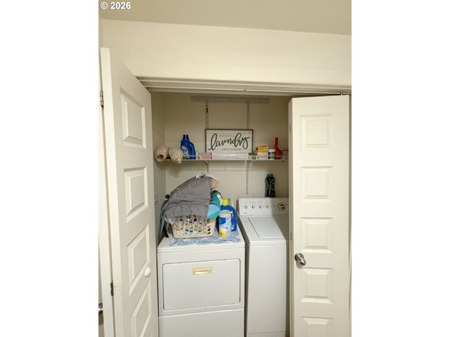 2090 MINNESOTA St, Eugene, OR 97401