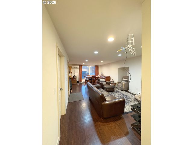 2090 MINNESOTA St, Eugene, OR 97401