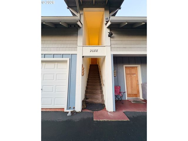 2090 MINNESOTA St, Eugene, OR 97401