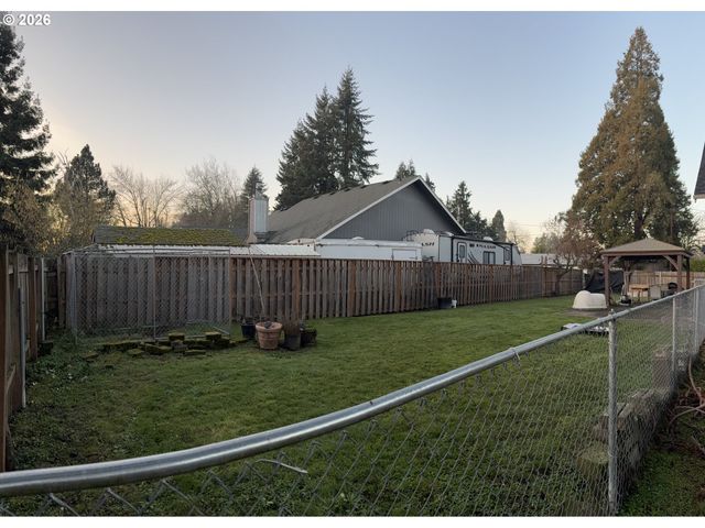 2090 MINNESOTA St, Eugene, OR 97401