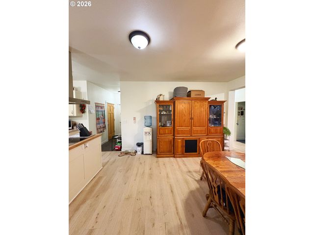 2090 MINNESOTA St, Eugene, OR 97401