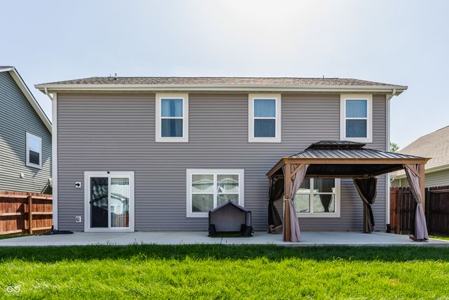 5794 Cherrywood Lane, Mccordsville, IN 46055